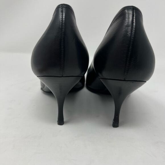 Prada Triangle Logo Black Leather Pumps Pointed TOE Kitten Heel size 38 EU 8 US - Picture 4 of 7